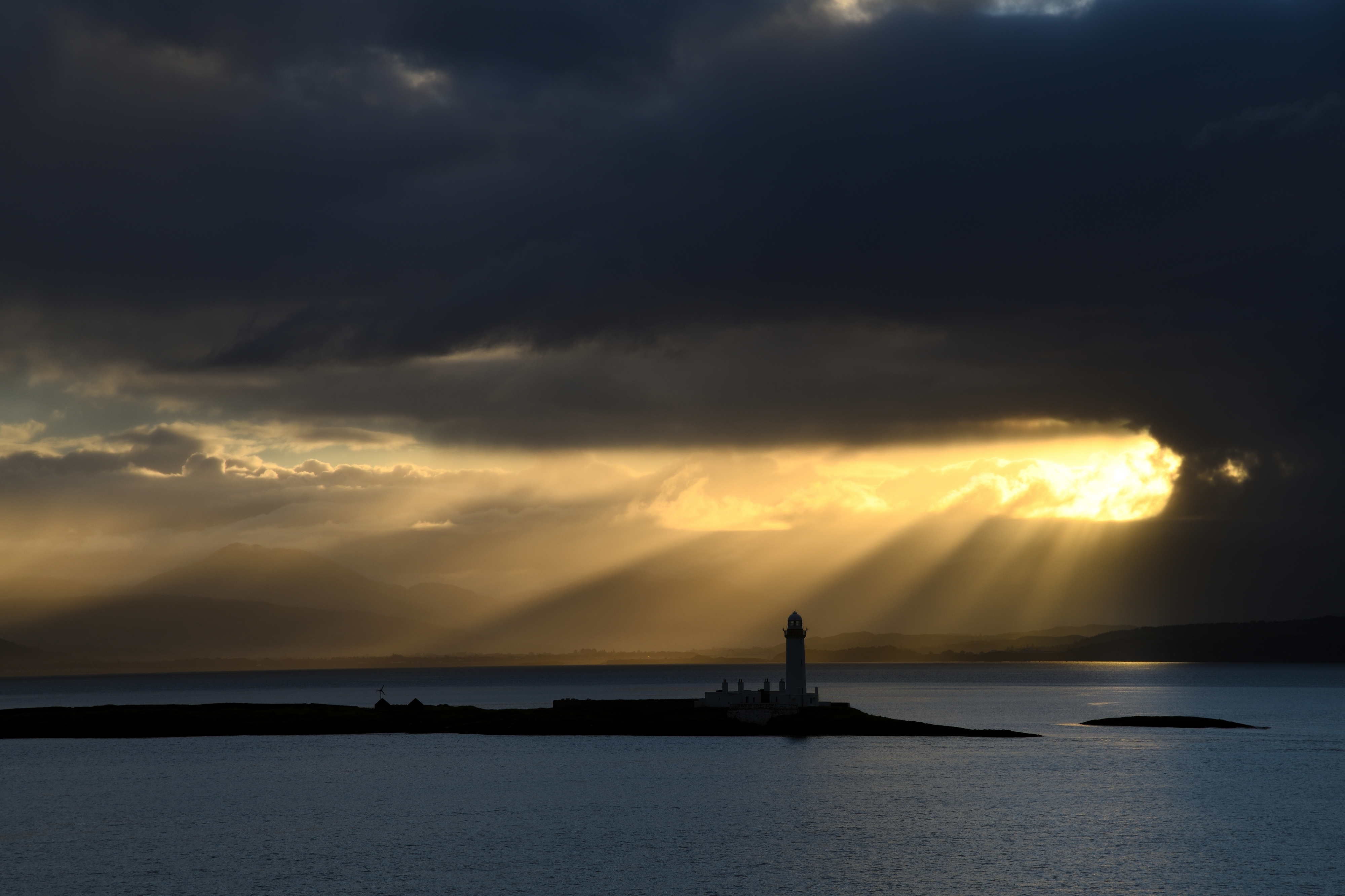 Image: Lismore Lighthouse Sunrise