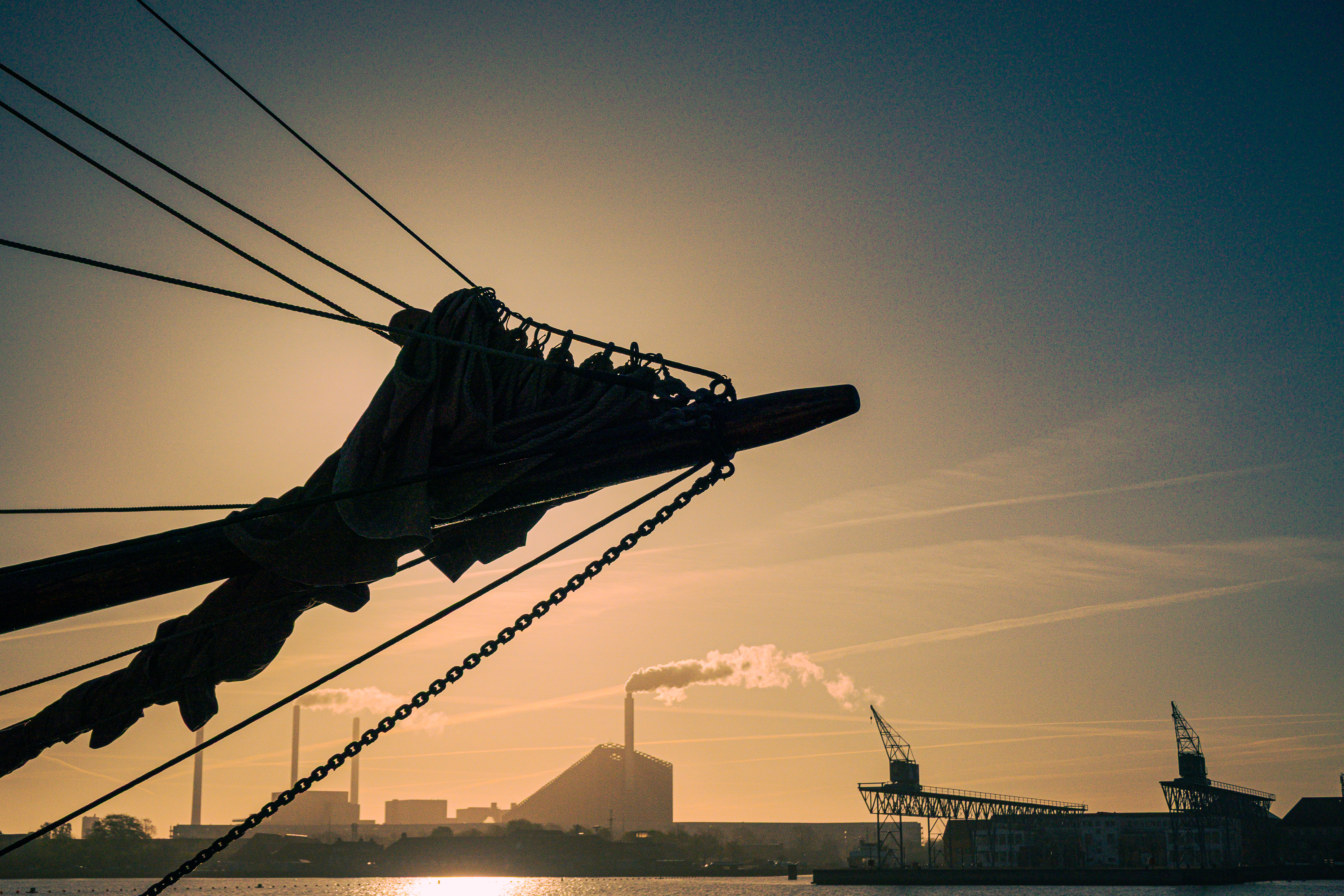 Image: Sail into the sun